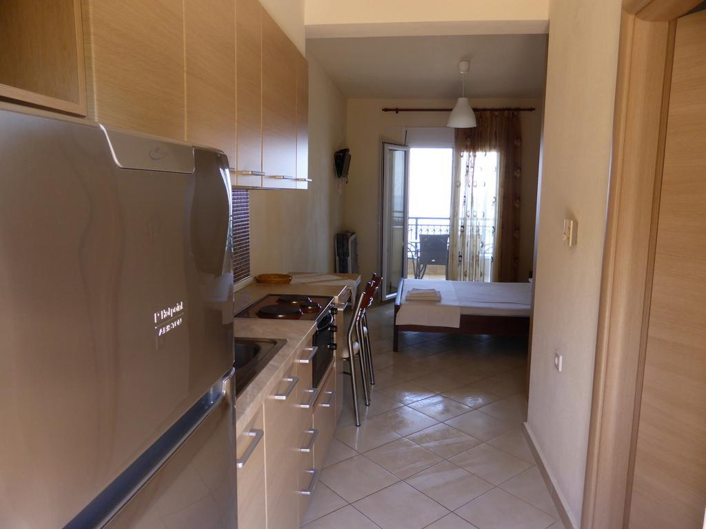 Perdikis Apartments - Paliouria Kokkino Nero Ngoại thất bức ảnh