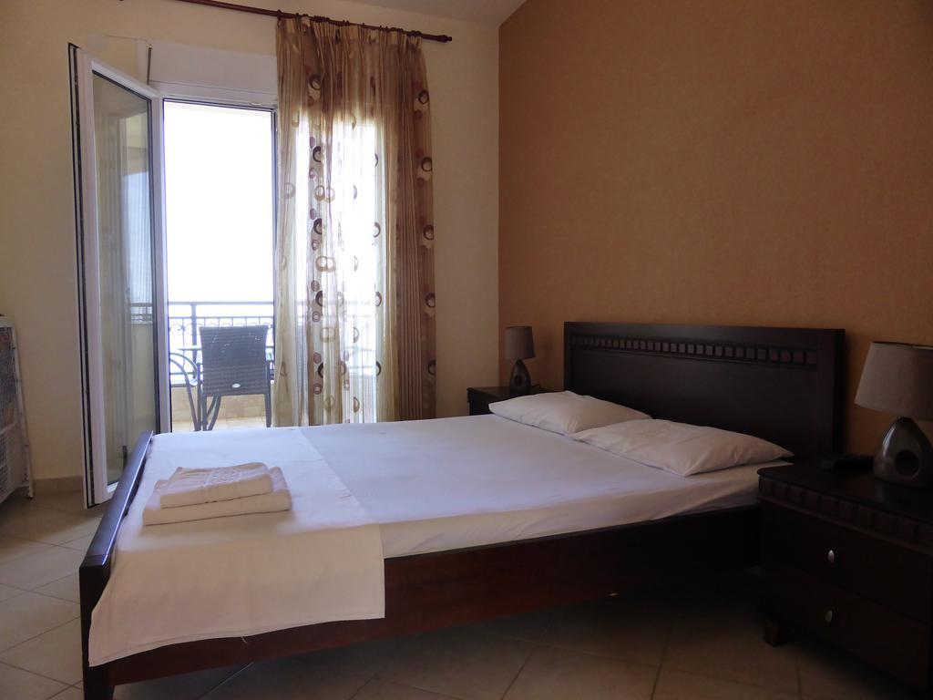 Perdikis Apartments - Paliouria Kokkino Nero Ngoại thất bức ảnh